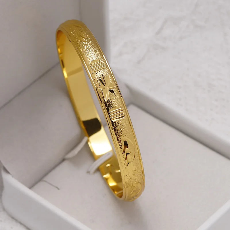 Dropshipping Exquisite Design Stainless Steel Modern Women Bangle Fashion Jewelry Engraved Bracelets Bangles Gold Plated